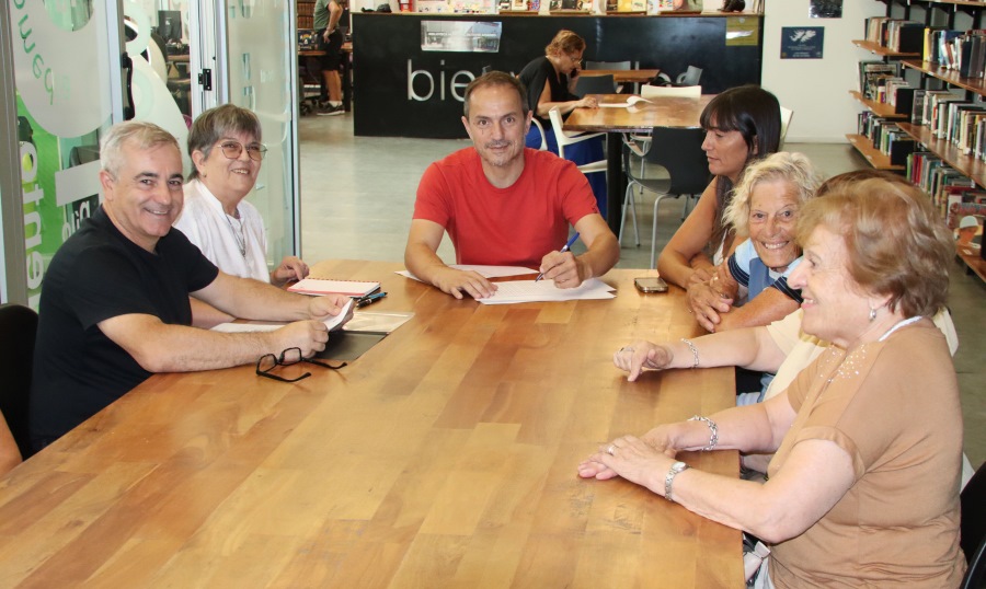 Abella formalizó la entrega de un predio para talleres de jubilados