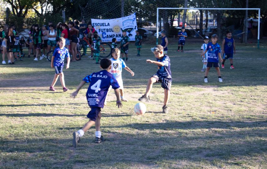 El Semillero Campanense: jornada inaugural de fútbol infantil con 1.200 chicos en la ciudad
