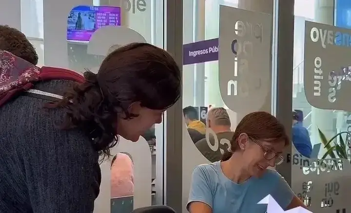 Suelta de libros en Campana: cientos de vecinos participaron de la propuesta cultural