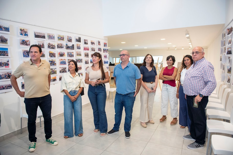 Concejales de Juntos por el Cambio visitaron la muestra por los 10 años de “Adolescencia Activa” que refleja una década de compromiso