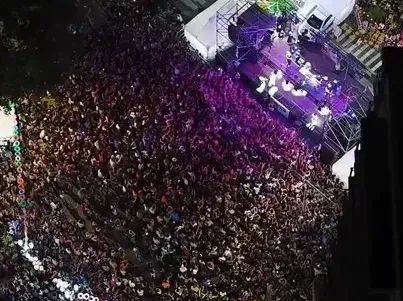 Campana brilló en su Fiesta de Cierre de temporada: show del dúo Roze, alegría y multitud en la plaza céntrica
