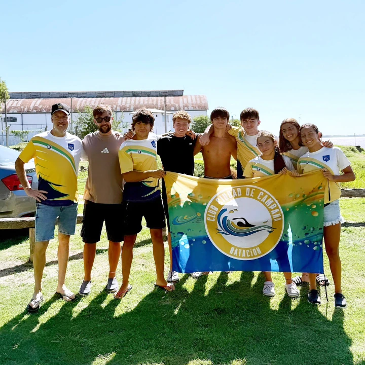 Nadadores del Club Ciudad de Campana se destacaron en la Maratón Acuática de Ramallo