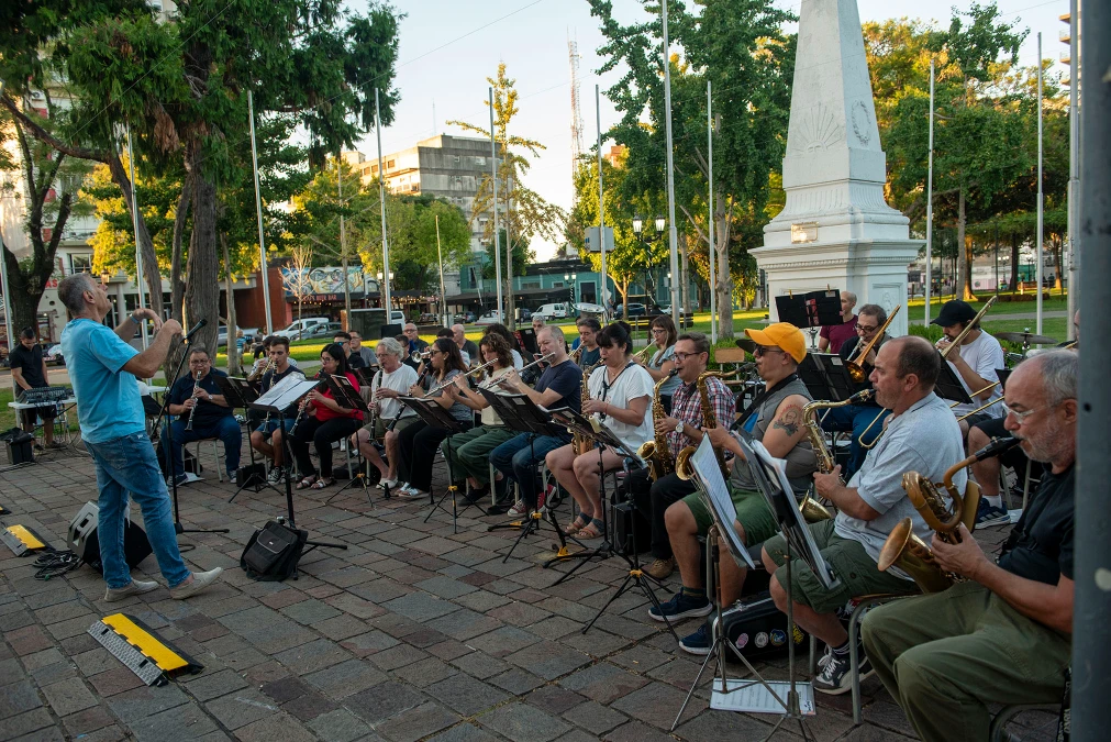 Disfrutá de la Banda Municipal: Ensayo abierto y gratuito este jueves en la Plaza Eduardo Costa
