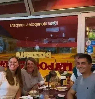 La Noche de la Gastronomía: Los vecinos aprovecharon las promociones de pizzerías y cervecerías