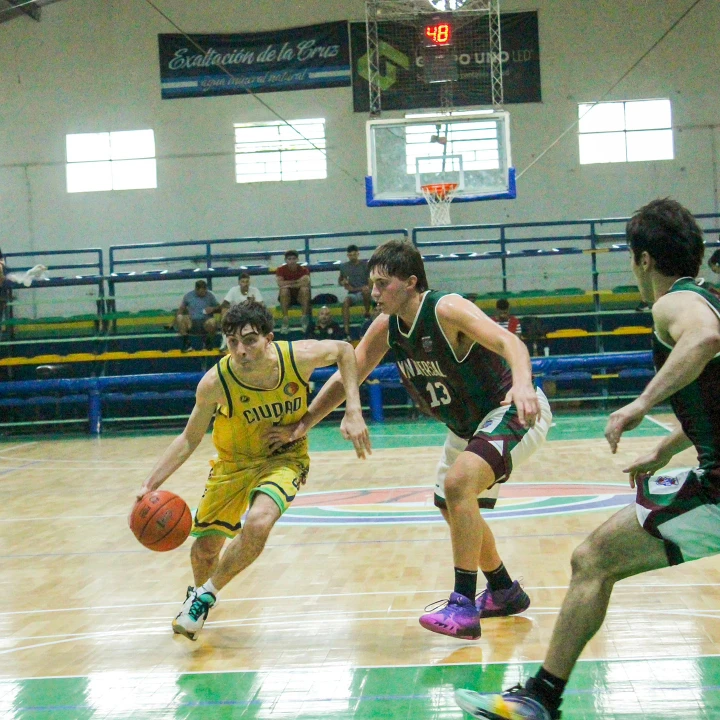 Liga Provincial U21: Ciudad de Campana venció a Juventud y Universal de La Plata