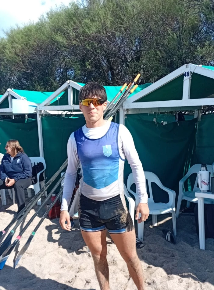 Beach Sprint: El remero Bazán se impuso en el selectivo nacional para el Campana Boat Club
