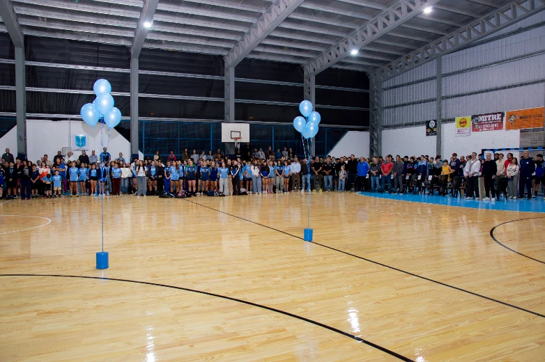Noche histórica en el Campana Boat Club: se inauguró el nuevo piso del polideportivo