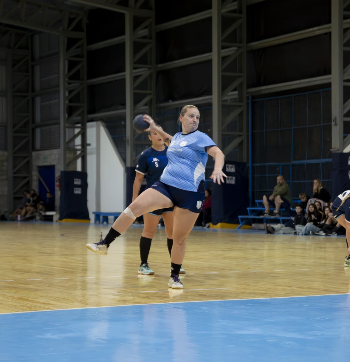Handball Femenino: El Campana Boat Club pisó fuerte y derrotó a Racing en el partido pendiente
