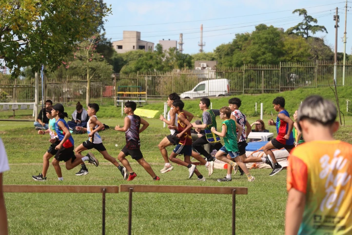El Club Ciudad recibió a 400 deportistas para el certamen de la Asociación Decatlón de Pista y Campo