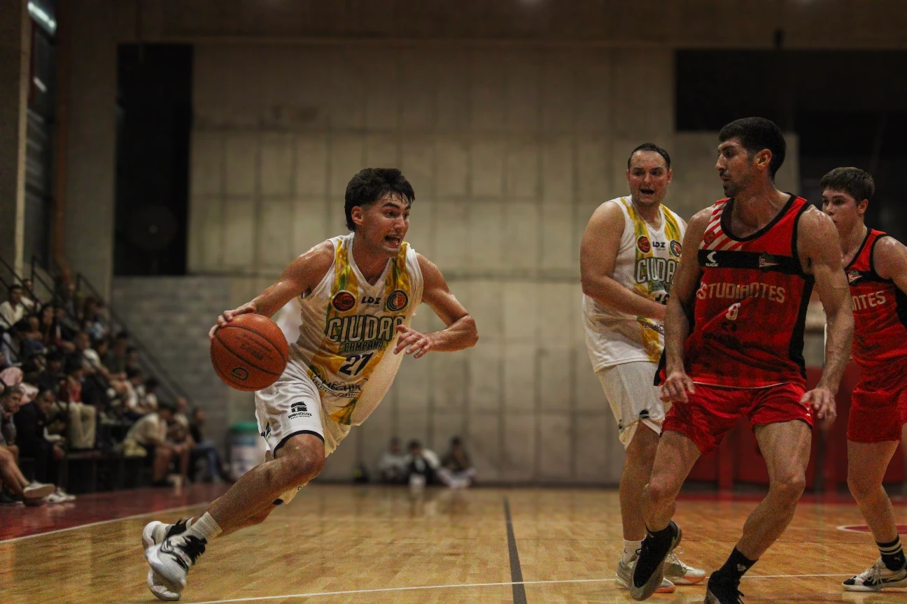 Liga Federal: Gran victoria del Club Ciudad de Campana ante Estudiantes en el Estadio UNO