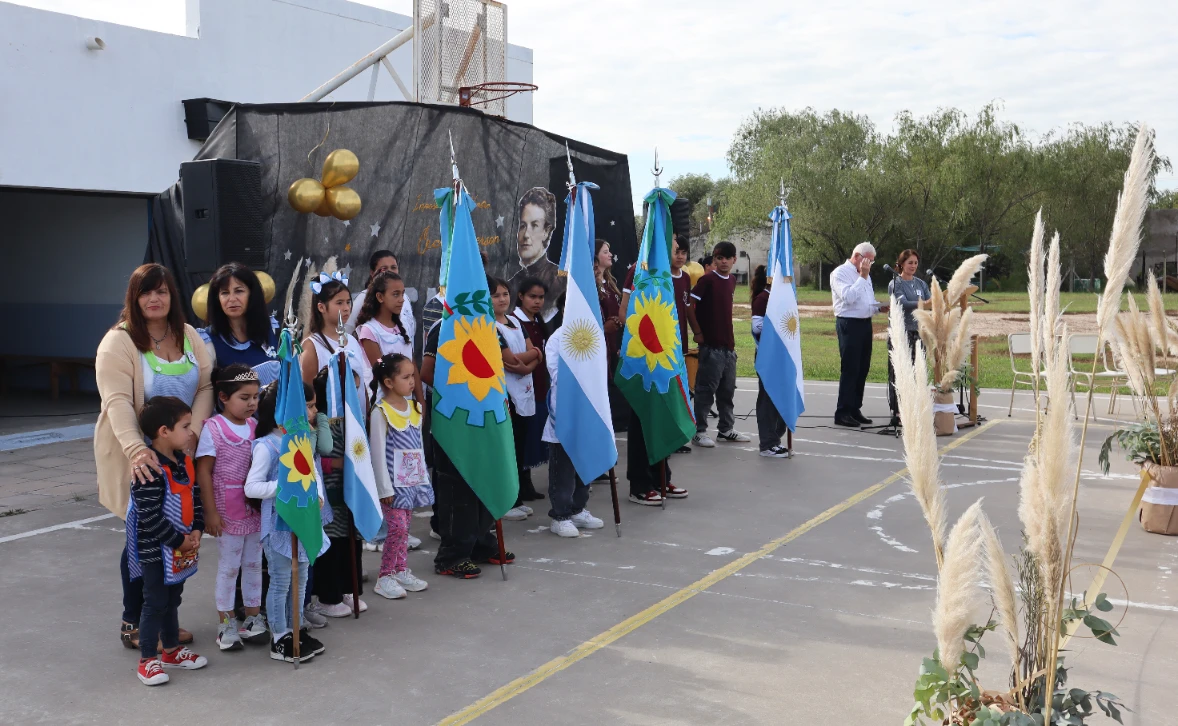 Estudiantes de Campana eligieron a Cecilia Grierson para identificar a su escuela en San Cayetano