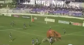 Villa Dálmine aguantó con diez y derrotó a Argentino de Merlo por 1-0