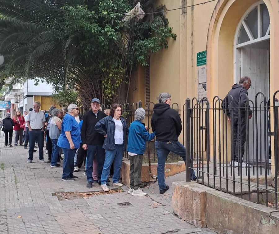Hogar Santa Teresita: Cómo fue la masiva jornada de vacunación para mayores de 65 años