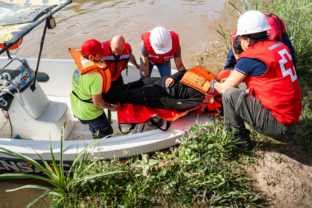 Defensa Civil y Cruz Roja completaron un simulacro integral de respuesta ante catástrofes