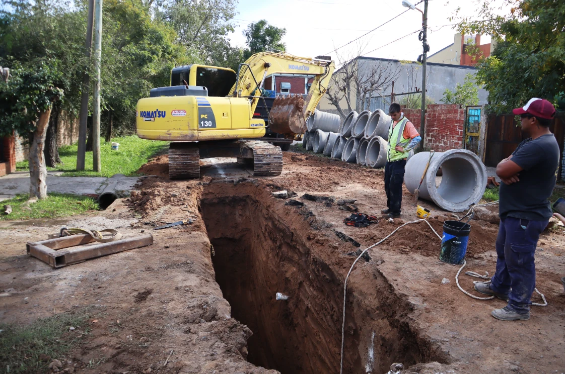 Don Francisco se transforma: El intendente Abella verificó el progreso de los trabajos hidráulicos
