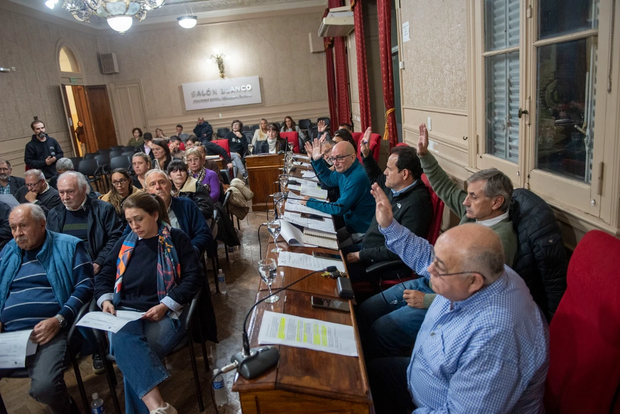 Con 28 votos a favor, se aprobaron las nuevas tasas e impuestos municipales en Campana