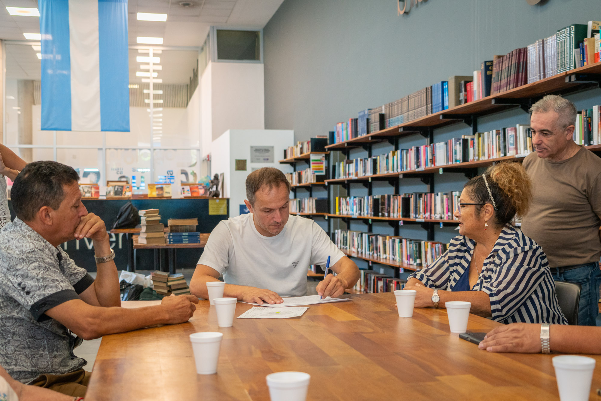 Nueva sede para Las Violetas: el Municipio entrega la posesión del terreno